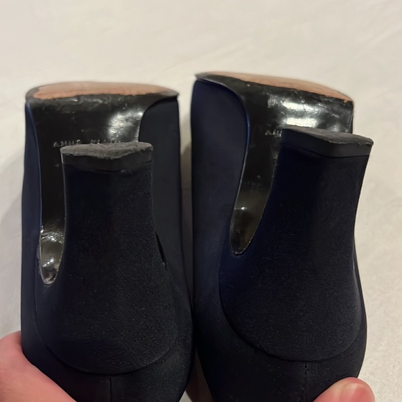 Anne Klein black classy pump 7.5M - Picture 7 of 7